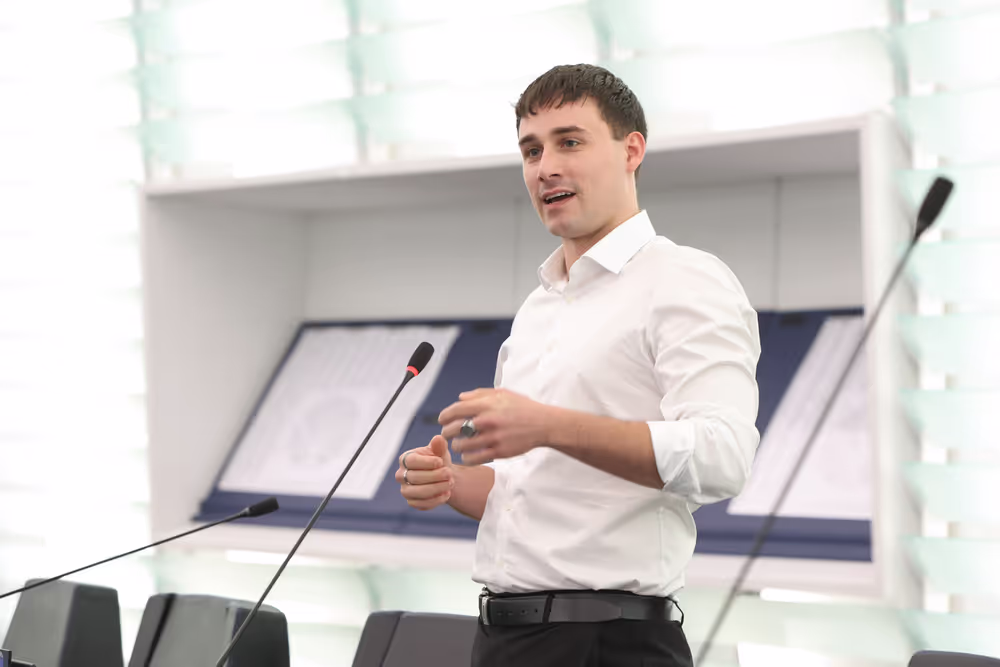 EP Plenary session - Protecting bees: advancing the EU's New Deal for Pollinators