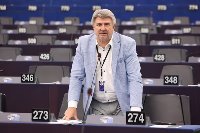 Billede 2: EP Plenary session - Protecting bees: advancing the EU's New Deal for Pollinators