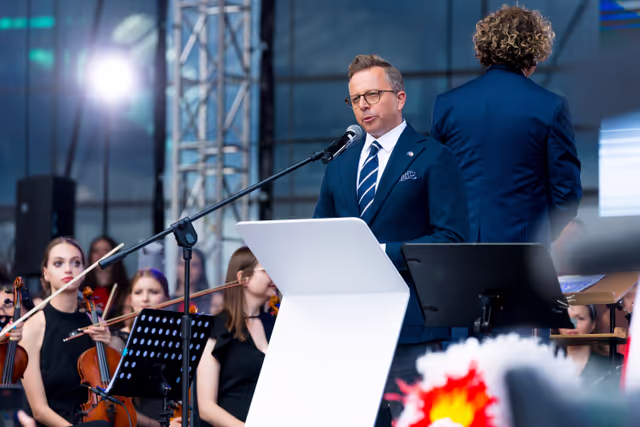 Fotografija 11: Roberta METSOLA, EP President, official visit to Warsaw and Lodz (Poland) - Speech at the Grand European Picnic & Public Performance of the ‘Ode de Joy’
