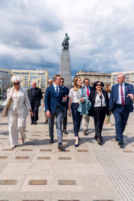 Fotografia 5: Roberta METSOLA, EP President, official visit to Warsaw and Lodz (Poland) - Meeting with Dariusz JOŃSKI, Member of the European Parliament and Hanna ZDANOWSKA, Mayor of Łódź
