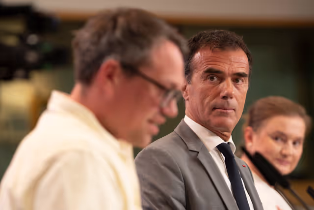 Photo 12: Press conference on the reaction to the cancellation of the last trilogue on Green Claims Directive