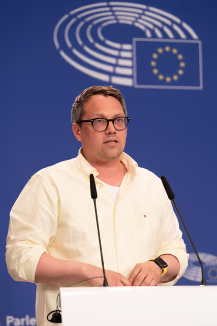 Photo 13: Press conference on the reaction to the cancellation of the last trilogue on Green Claims Directive