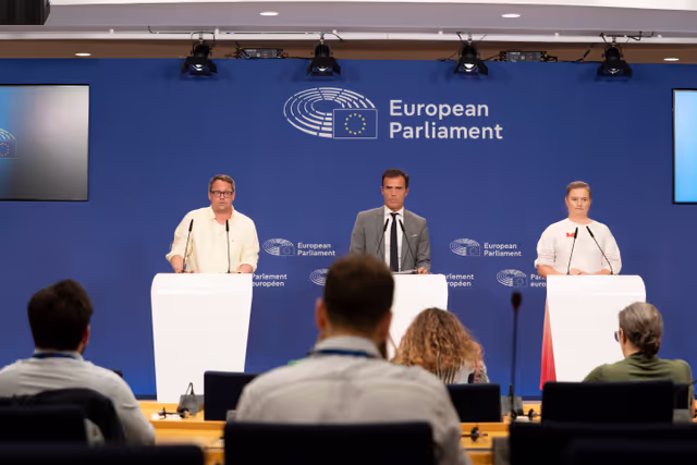 Photo 6: Press conference on the reaction to the cancellation of the last trilogue on Green Claims Directive