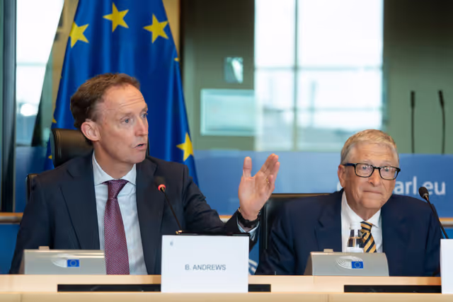 Foto 46: DEVE Extraordinary meeting - Exchange of views with Bill GATES, Chair of the Gates Foundation