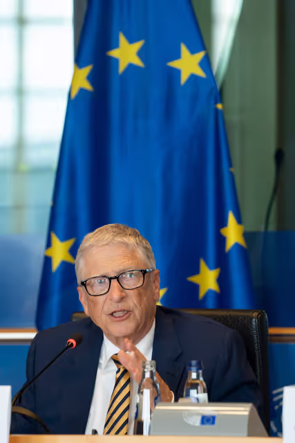 Foto 40: DEVE Extraordinary meeting - Exchange of views with Bill GATES, Chair of the Gates Foundation