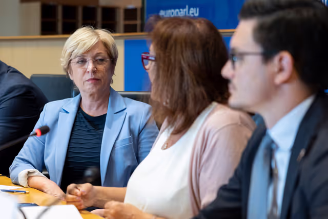 Fotografie 28: Europe's Demographic Crossroads - Exchange of views with Commissioner Dubraska SUICA