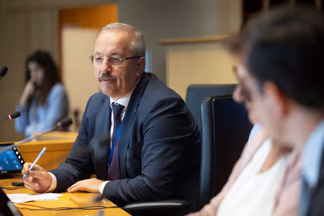 Fotografie 24: Europe's Demographic Crossroads - Exchange of views with Commissioner Dubraska SUICA