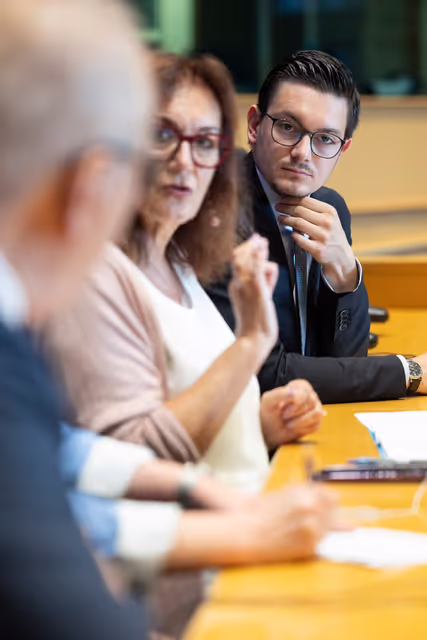 Fotografie 17: Europe's Demographic Crossroads - Exchange of views with Commissioner Dubraska SUICA