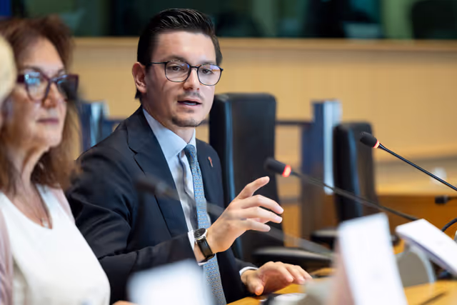 Fotografie 16: Europe's Demographic Crossroads - Exchange of views with Commissioner Dubraska SUICA