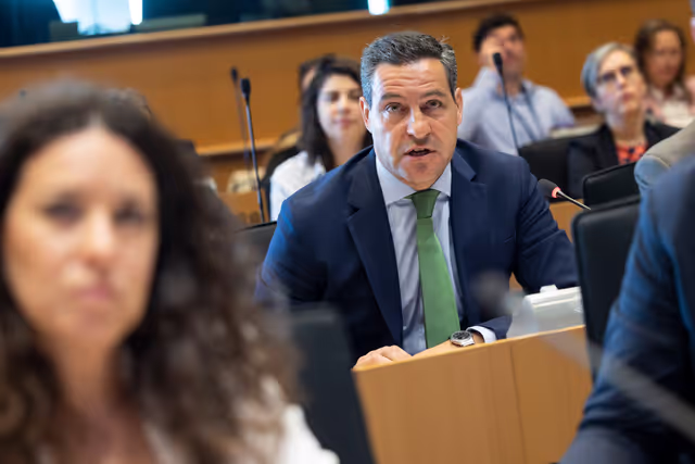 Fotografie 12: Europe's Demographic Crossroads - Exchange of views with Commissioner Dubraska SUICA