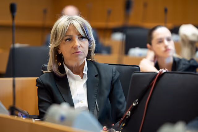 Fotografie 13: Europe's Demographic Crossroads - Exchange of views with Commissioner Dubraska SUICA