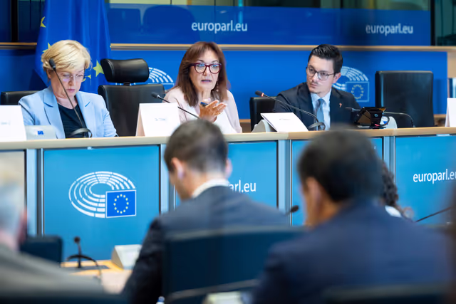 Fotografie 5: Europe's Demographic Crossroads - Exchange of views with Commissioner Dubraska SUICA