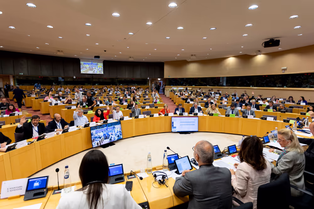 TRAN vote on two legislations that seek to reinforce passenger rights