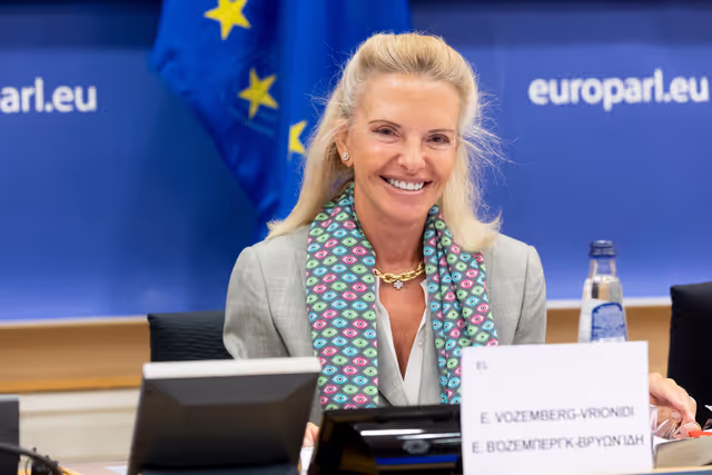 Fotagrafa 31: TRAN vote on two legislations that seek to reinforce passenger rights