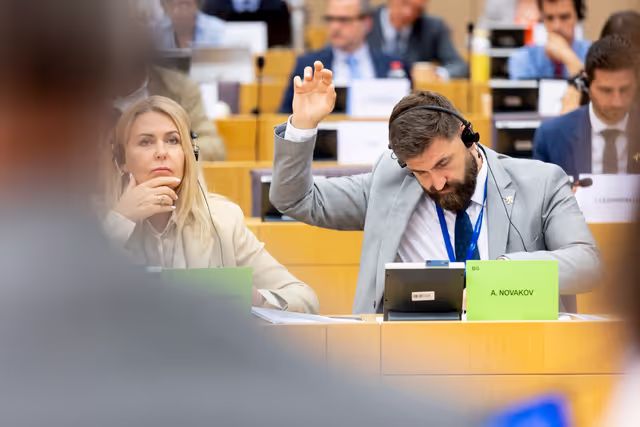 Fotagrafa 27: TRAN vote on two legislations that seek to reinforce passenger rights