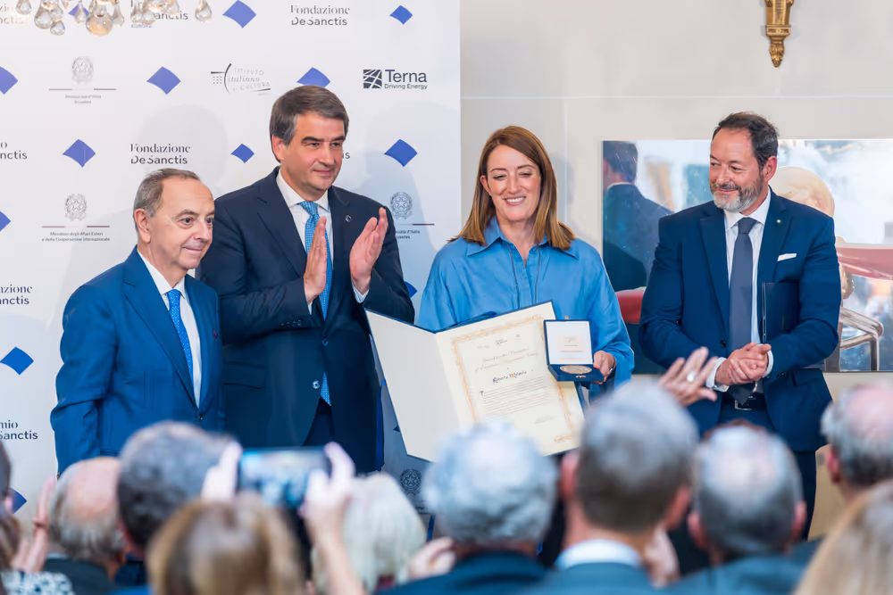 Roberta METSOLA, EP President receives the De Sanctis Europa Award