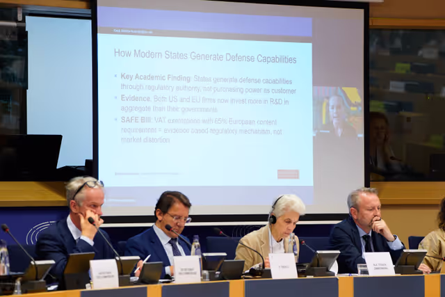 Valokuva 1: SEDE FISC - Public Hearing: The European Defence Union: tax matters