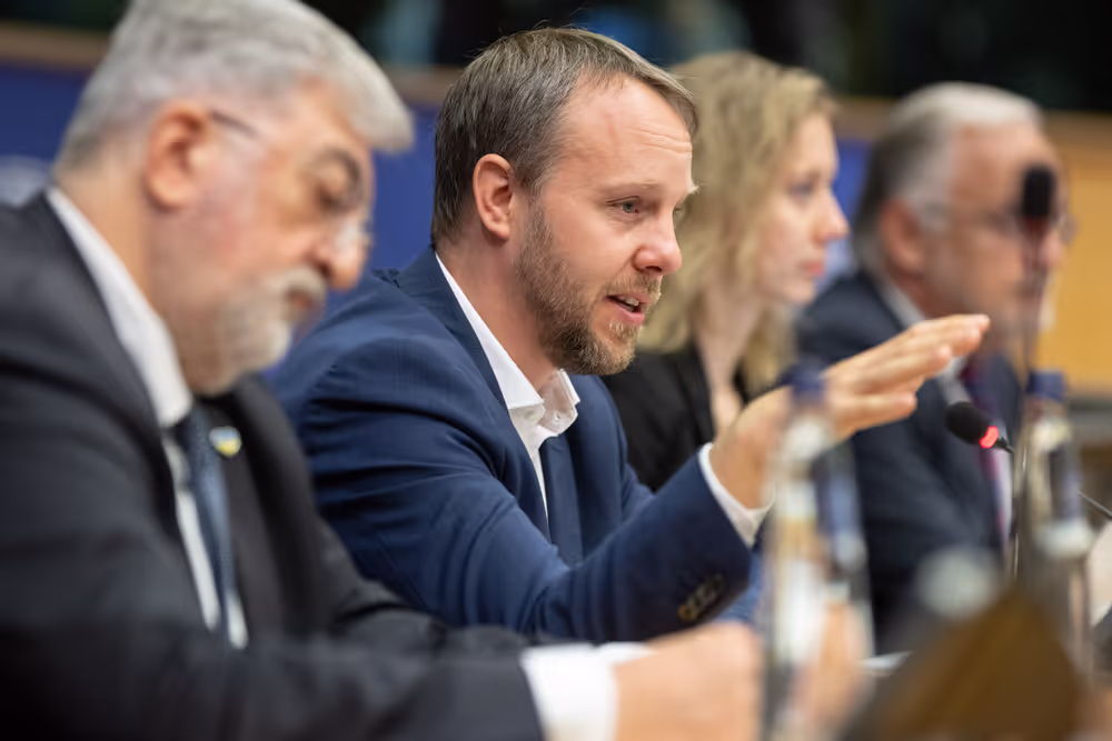 Public and parliamentary diplomacy in action : ' What does Team Europe’s support look like on the ground in Ukraine ? '