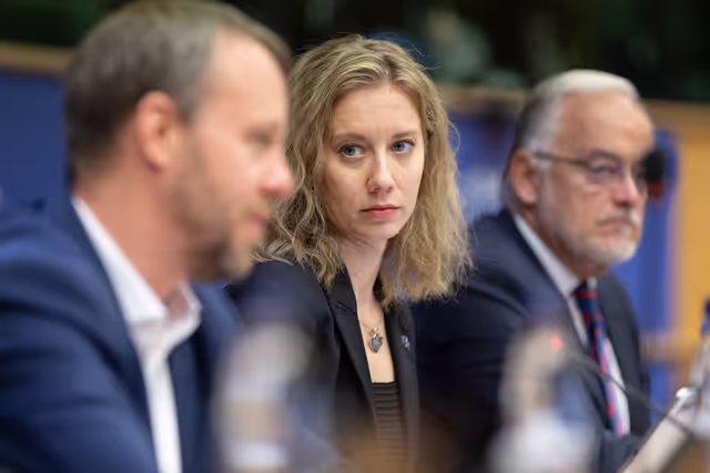 Photo 27: Public and parliamentary diplomacy in action : ' What does Team Europe’s support look like on the ground in Ukraine ? '
