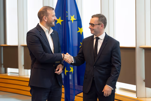 Photo 2 : Danish Presidency Ambassador Soren JACOBSEN  meets with TRAN Chair Virginijus SINKEVICIUS