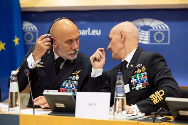 Fotografia 26: SEDE - Exchange of views with Admiral Giuseppe Cavo Dragone, Chair of the NATO Military Committee