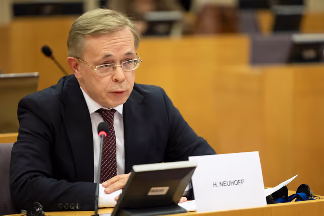 Fotografia 11: SEDE - Exchange of views with Admiral Giuseppe Cavo Dragone, Chair of the NATO Military Committee