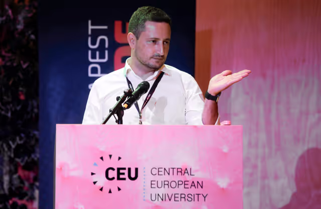 Fotografi 5: International Human Rights conference - Closing speech by Nicolae ȘTEFĂNUȚĂ, EP Vice President at the Central European University, Budapest