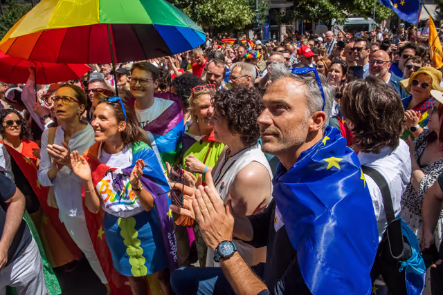 Photo 23 : Budapest Pride March with the participation of Nicolae ȘTEFĂNUȚĂ, EP Vice President and EP Members