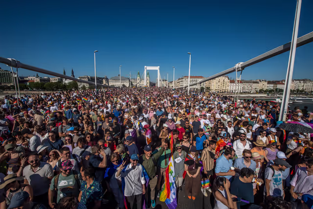 Photo 11 : Budapest Pride March with the participation of Nicolae ȘTEFĂNUȚĂ, EP Vice President and EP Members
