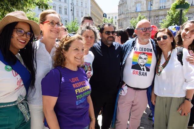 Photo 29 : Budapest Pride March with the participation of Nicolae ȘTEFĂNUȚĂ, EP Vice President and EP Members