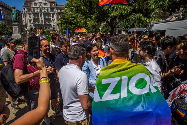 Photo 27 : Budapest Pride March with the participation of Nicolae ȘTEFĂNUȚĂ, EP Vice President and EP Members