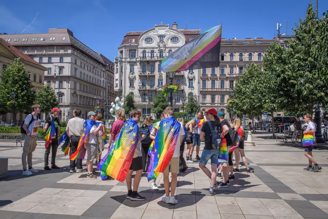 Photo 26 : Budapest Pride March with the participation of Nicolae ȘTEFĂNUȚĂ, EP Vice President and EP Members