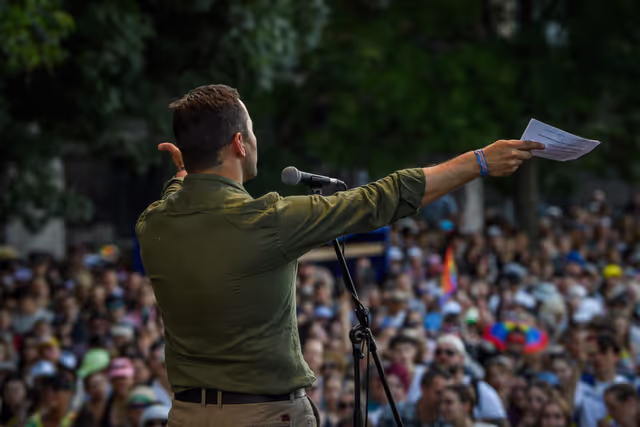 Photo 6 : Budapest Pride March with the participation of Nicolae ȘTEFĂNUȚĂ, EP Vice President and EP Members