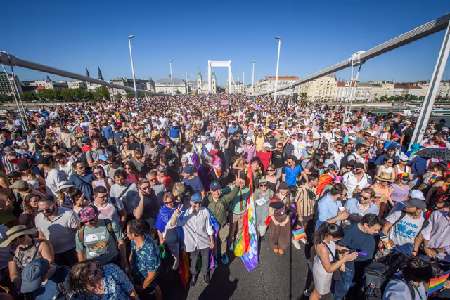Photo 12 : Budapest Pride March with the participation of Nicolae ȘTEFĂNUȚĂ, EP Vice President and EP Members