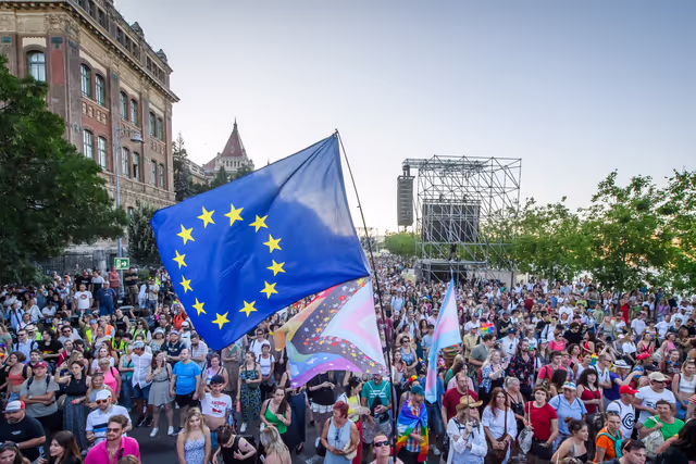 Photo 1 : Budapest Pride March with the participation of Nicolae ȘTEFĂNUȚĂ, EP Vice President and EP Members