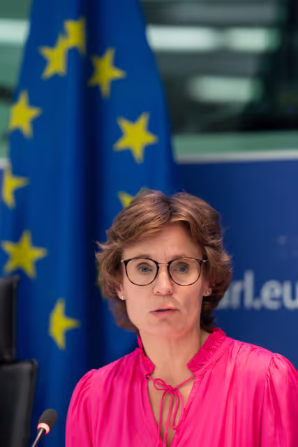 Foto 9: ENVI - Exchange of views with Jessika Roswall, Commissioner for Environment, Water Resilience and a Competitive Circular Economy, and presentation of the Water Resilience Strategy
