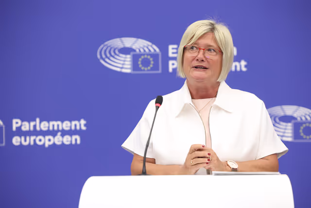 Zdjęcie 14: Press briefing Patriots for Europe