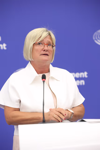 Zdjęcie 13: Press briefing Patriots for Europe