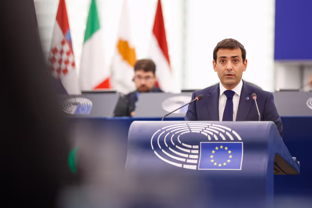 Φωτογραφία 25: EP Plenary session - Presentation of the Chemicals Package