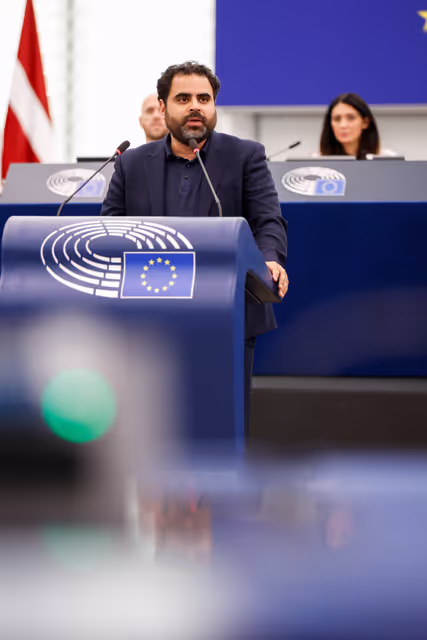 Φωτογραφία 14: EP Plenary session - Presentation of the Chemicals Package