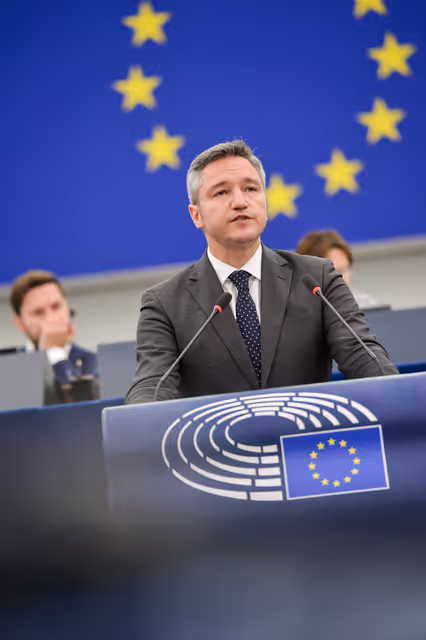 Φωτογραφία 10: EP Plenary session.- 2023 and 2024 reports on North Macedonia