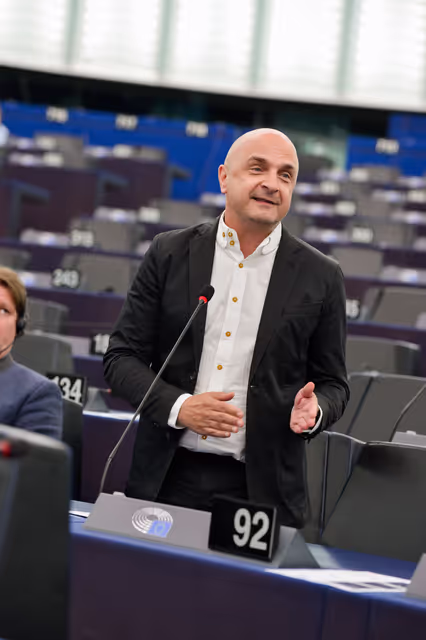 Φωτογραφία 3: EP Plenary session.- 2023 and 2024 reports on North Macedonia