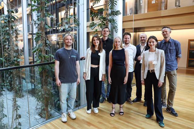 Foto 29: Press briefing with Sabrina REPP