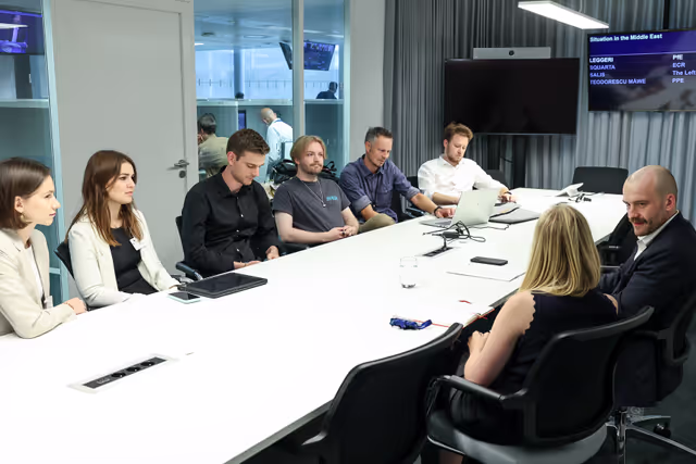 Foto 26: Press briefing with Sabrina REPP