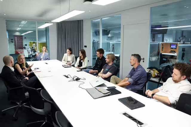 Foto 4: Press briefing with Sabrina REPP