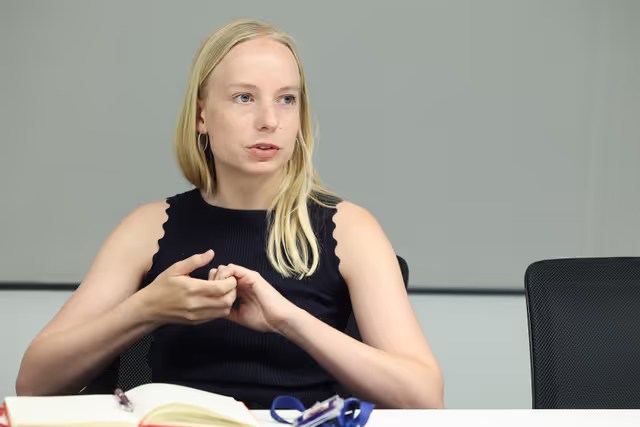 Foto 22: Press briefing with Sabrina REPP