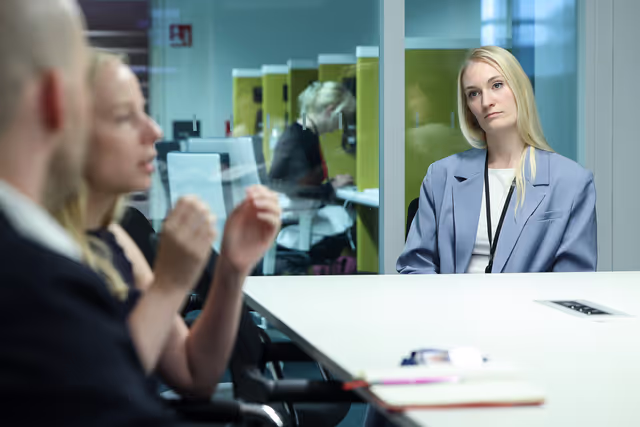 Foto 7: Press briefing with Sabrina REPP