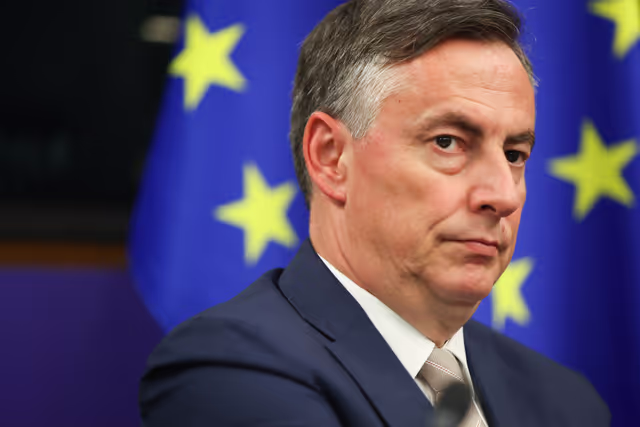 Photo 9 : Conference of Committee Chairs