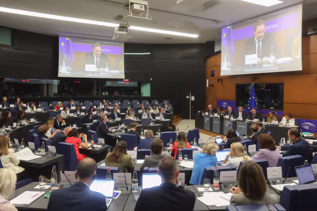 Photo 12 : Conference of Committee Chairs