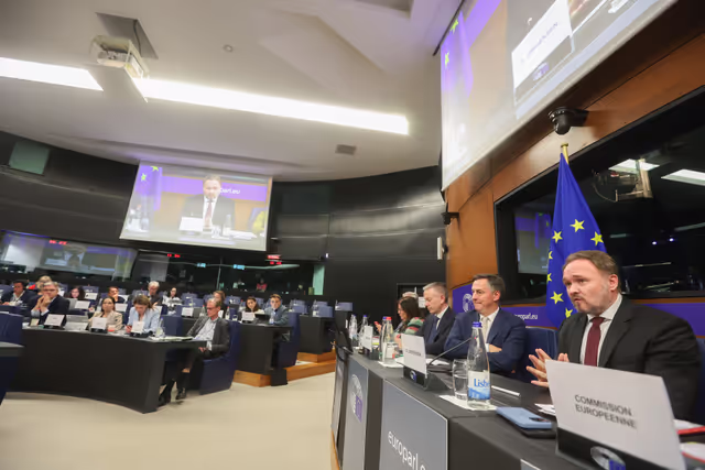 Photo 3 : Conference of Committee Chairs